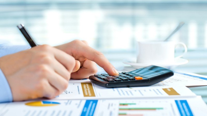 Do small businesses really need tax services? When can they file their own taxes?
